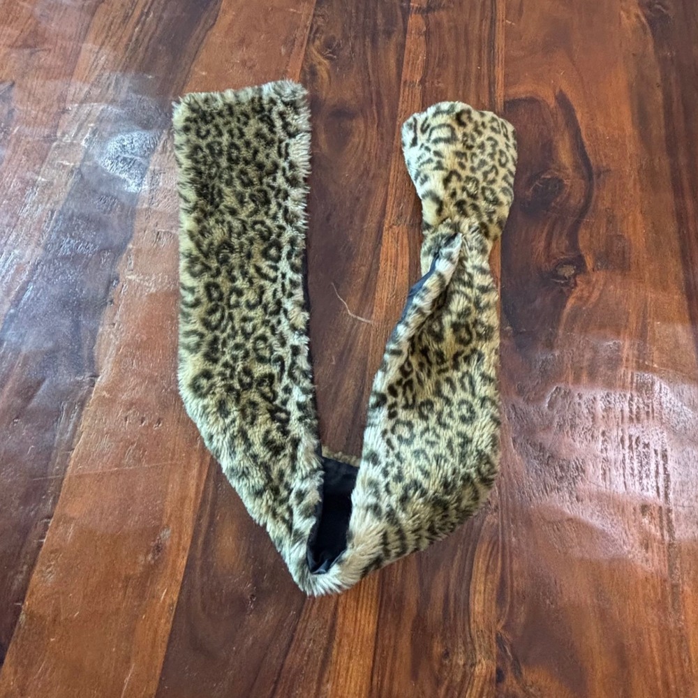 Ben Berger Luxury Collection Leopard Faux Fur Pull Through Scarf Brown Tan Black